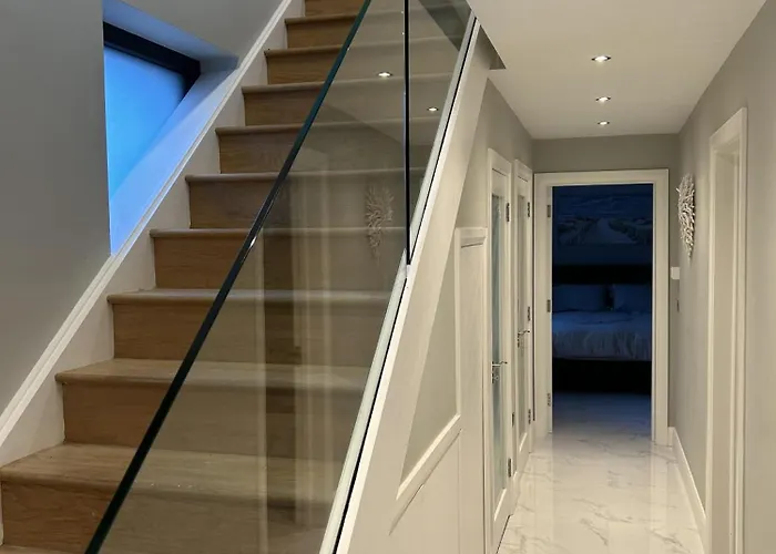 Croke Park 3-beds Sleeps 6 2 Min To Tram Stop Dublin