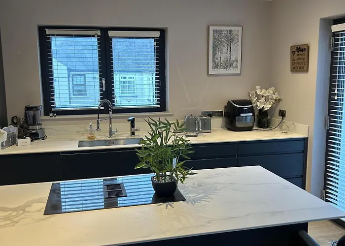 Croke Park 3-beds Sleeps 6 2 Min To Tram Stop בית נופש