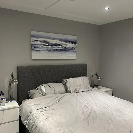 別荘 Croke Park 3-beds Sleeps 6 2 Min To Tram Stop *